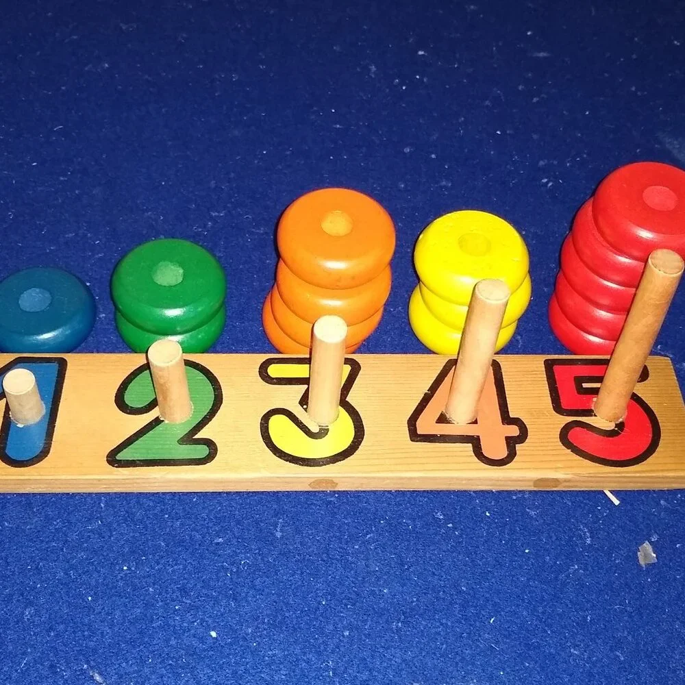Wooden Number Colored Circle from 1 - 5 Used